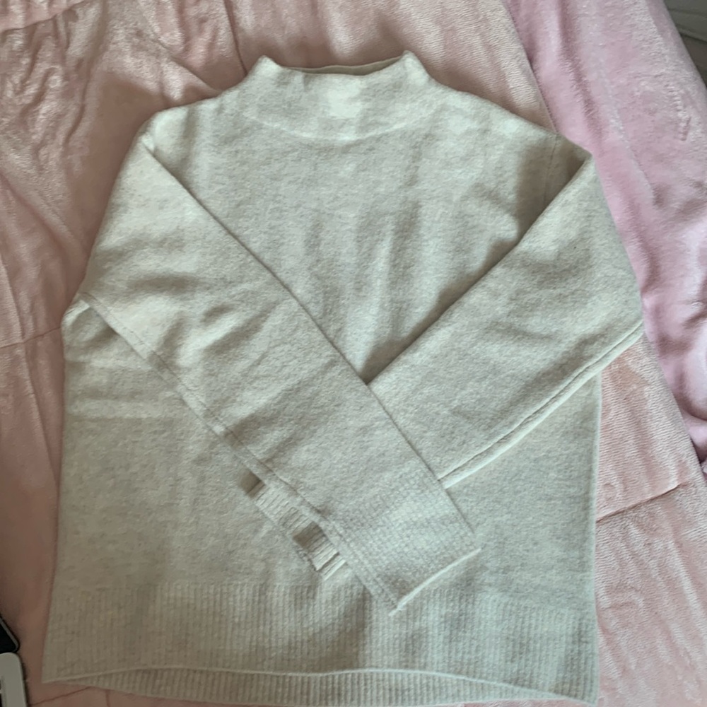 Wool blend long sleeve warm sweater